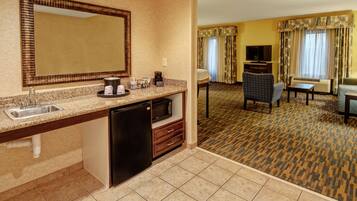 客房內保險箱、熨斗/熨衣板、免費無線上網、床單