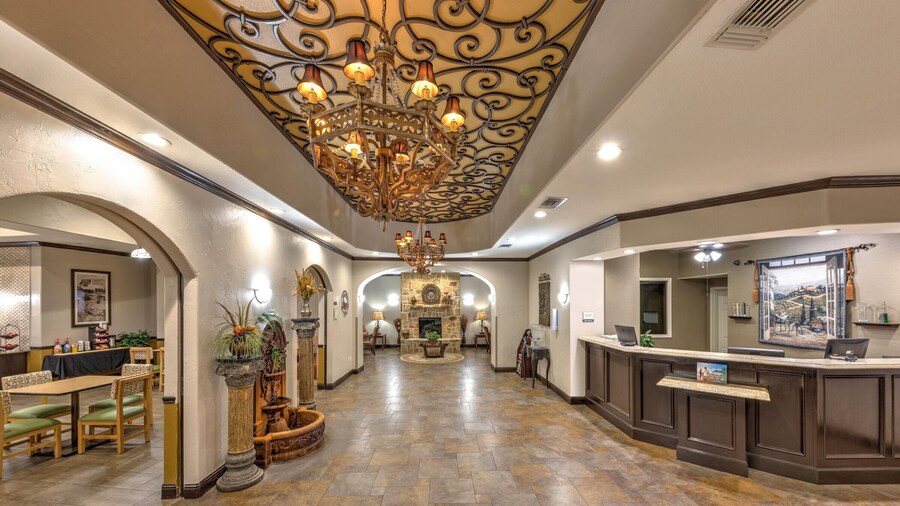 La Quinta Inn & Suites by Wyndham Marble Falls