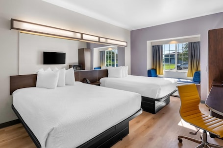 Escritorio, cunas gratuitas, wifi gratis y ropa de cama