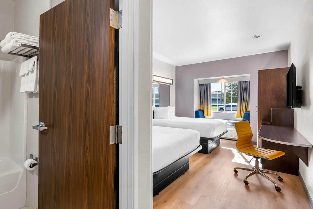 Zimmer, 2 Queen-Betten, Nichtraucher (Pet Friendly)