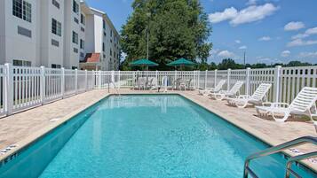 Outdoor pool, pool loungers