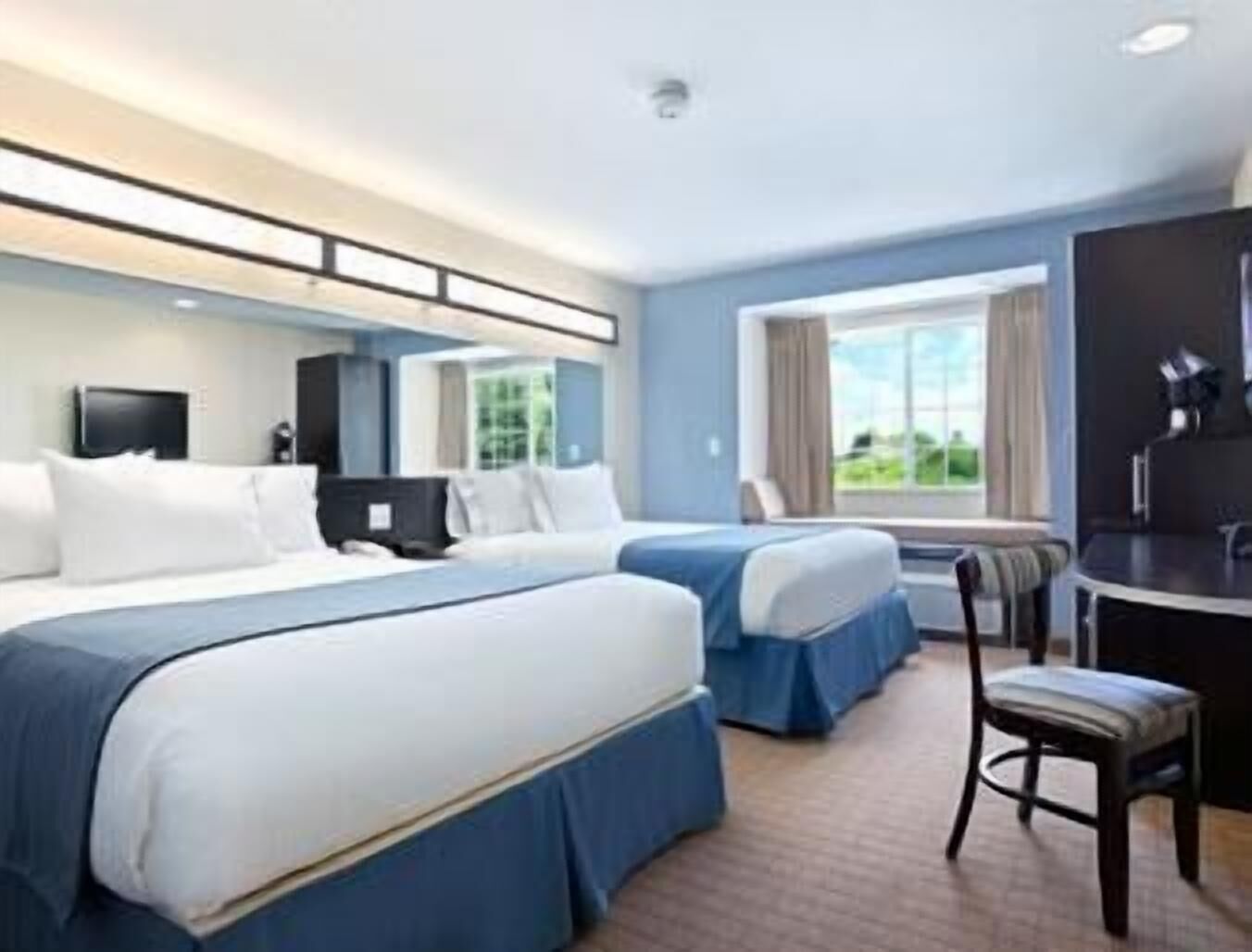 In-room safe, desk, iron/ironing board, free WiFi