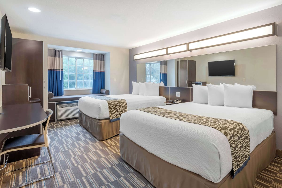 In-room safe, desk, iron/ironing board, free WiFi