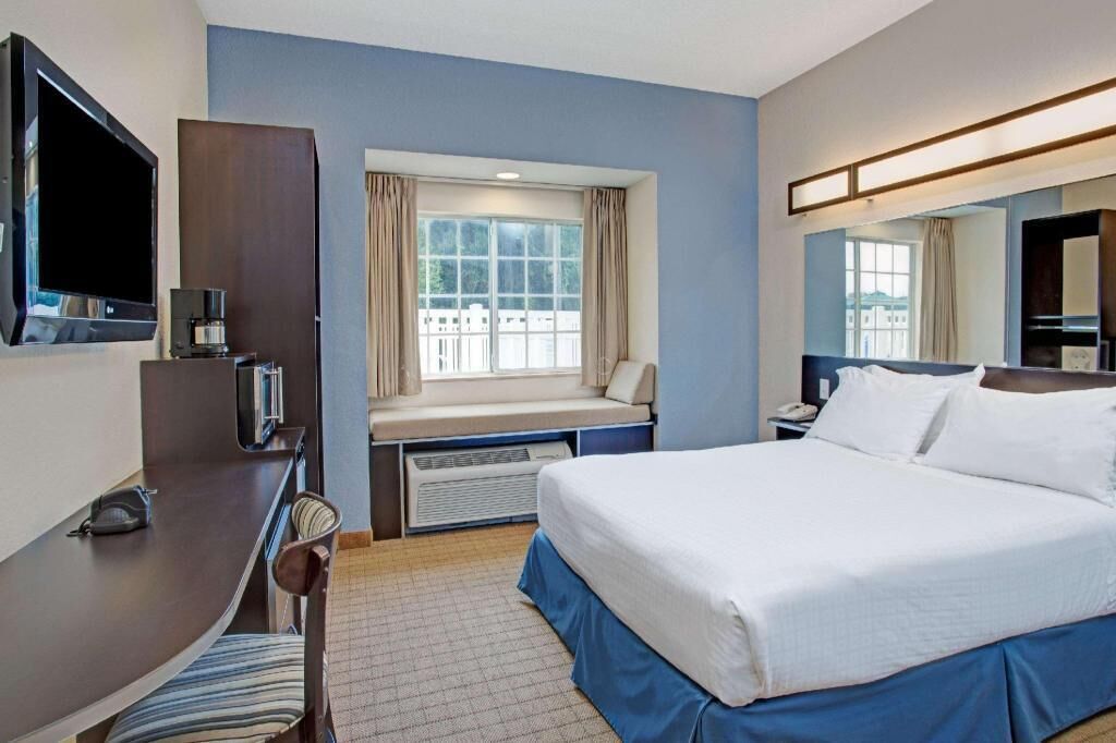 In-room safe, desk, iron/ironing board, free WiFi