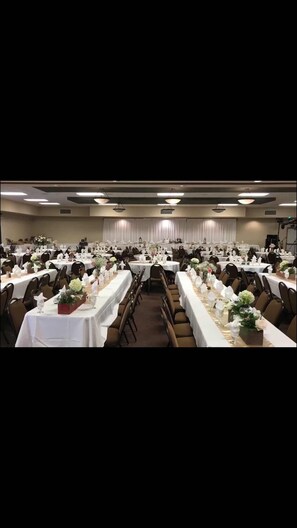 Family dining - Darlington Inn (Darlington)