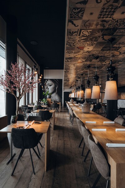 Carbon Hotel - Different Hotels