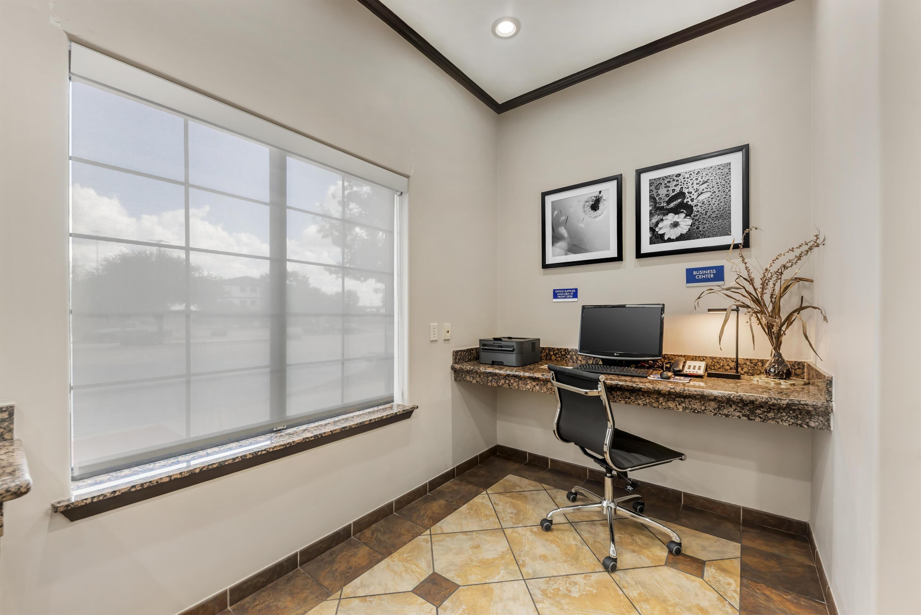 Photo - Best Western Sea World - Lackland AFB NW Hotel & Suites