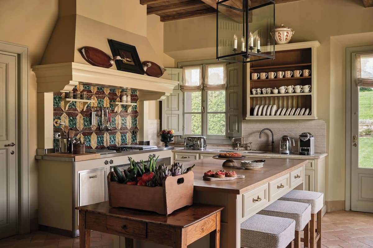 villa (casa del fiume) | shared kitchen | espresso maker, coffee/tea maker, dining tables