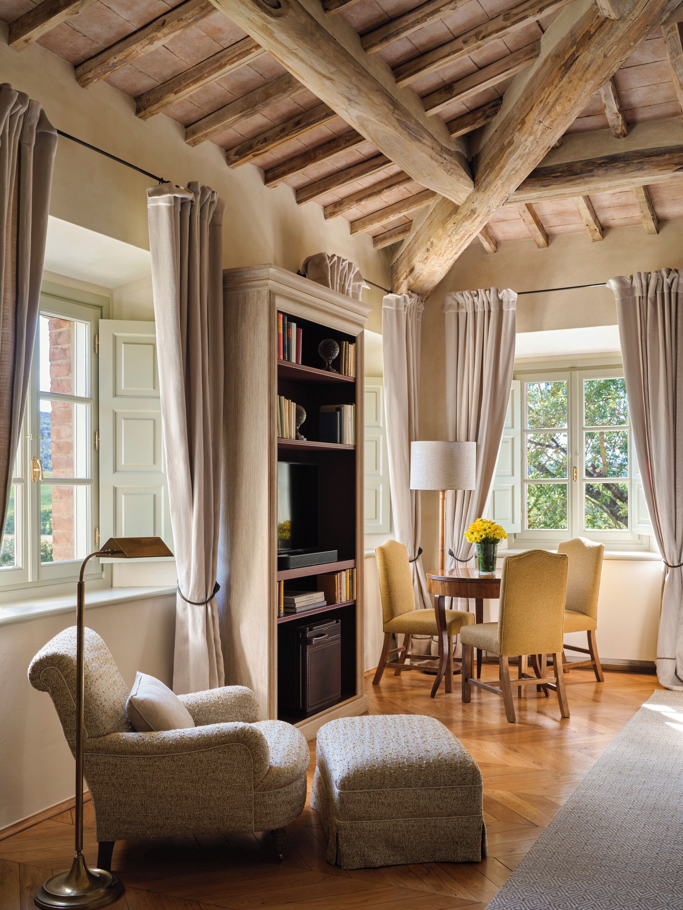Villa (Biondi) | Premium bedding, down comforters, minibar, in-room safe