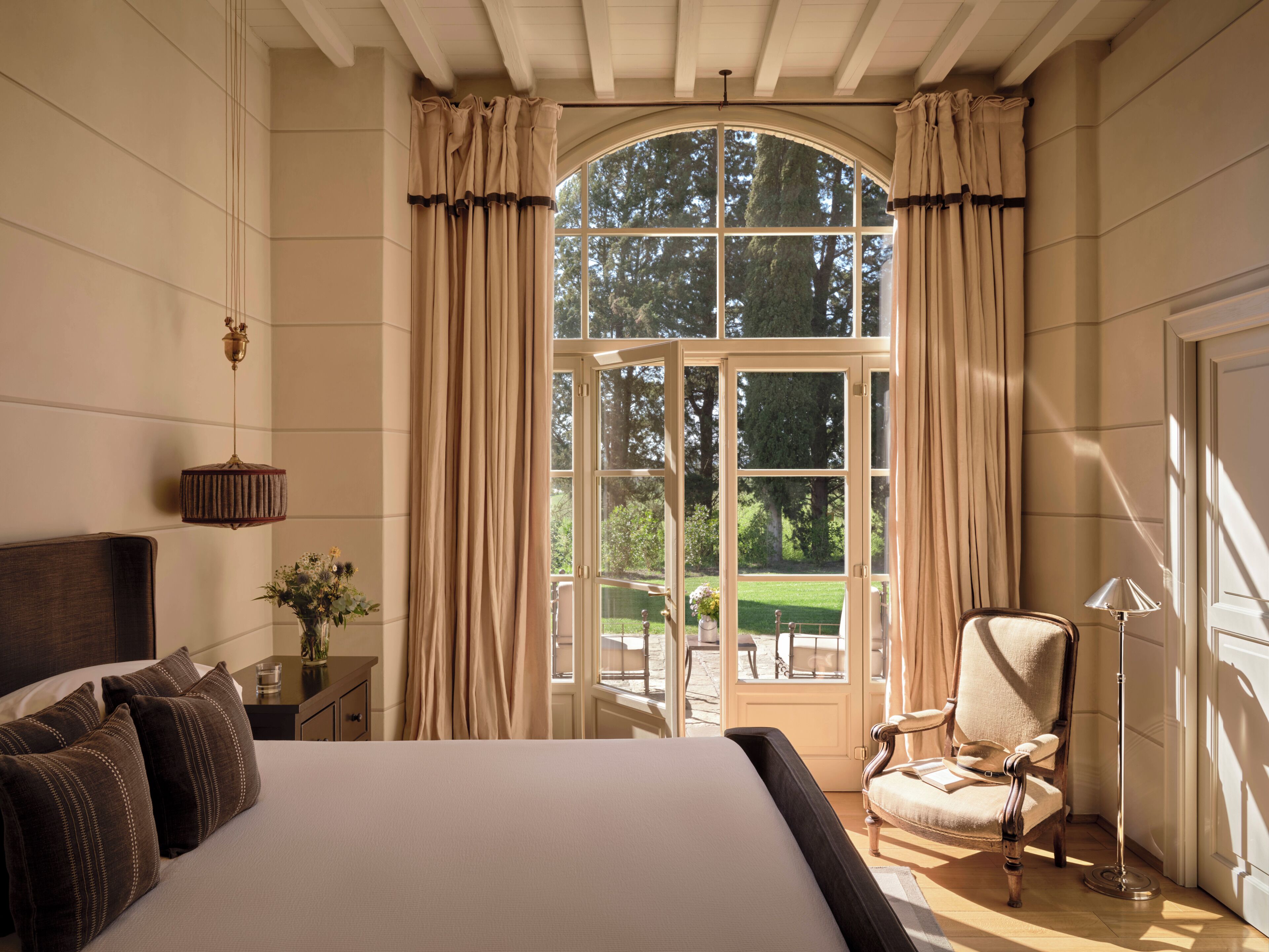 Villa (Oddi) | Premium bedding, down duvets, minibar, in-room safe