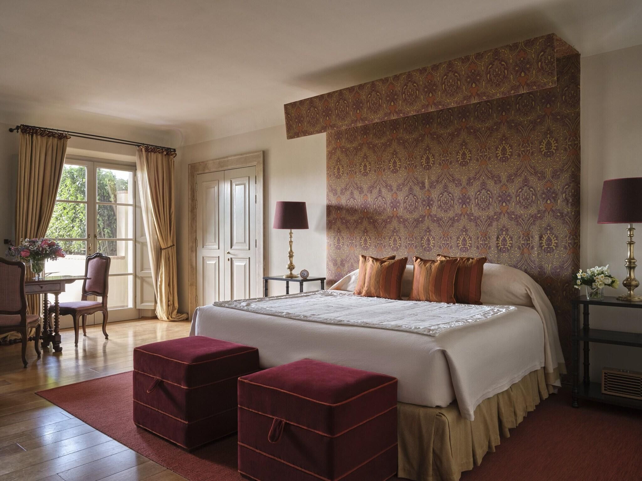 Premium bedding, down duvets, minibar, in-room safe