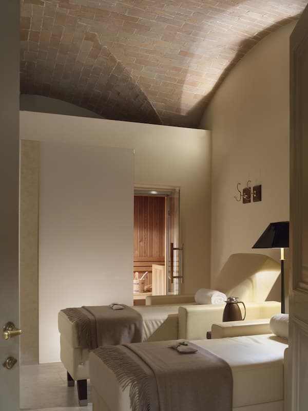 Couples treatment rooms, sauna, steam room, Turkish bath