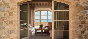 Castiglion del Bosco, A Rosewood Hotel