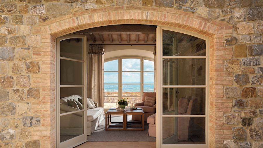 Castiglion del Bosco, A Rosewood Hotel