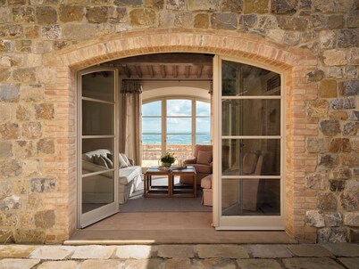 Castiglion del Bosco, A Rosewood Hotel