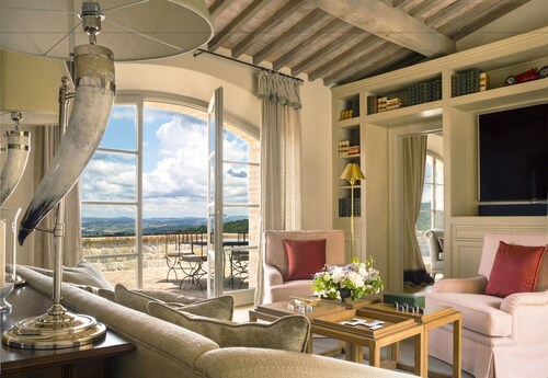 Castiglion del Bosco, A Rosewood Hotel