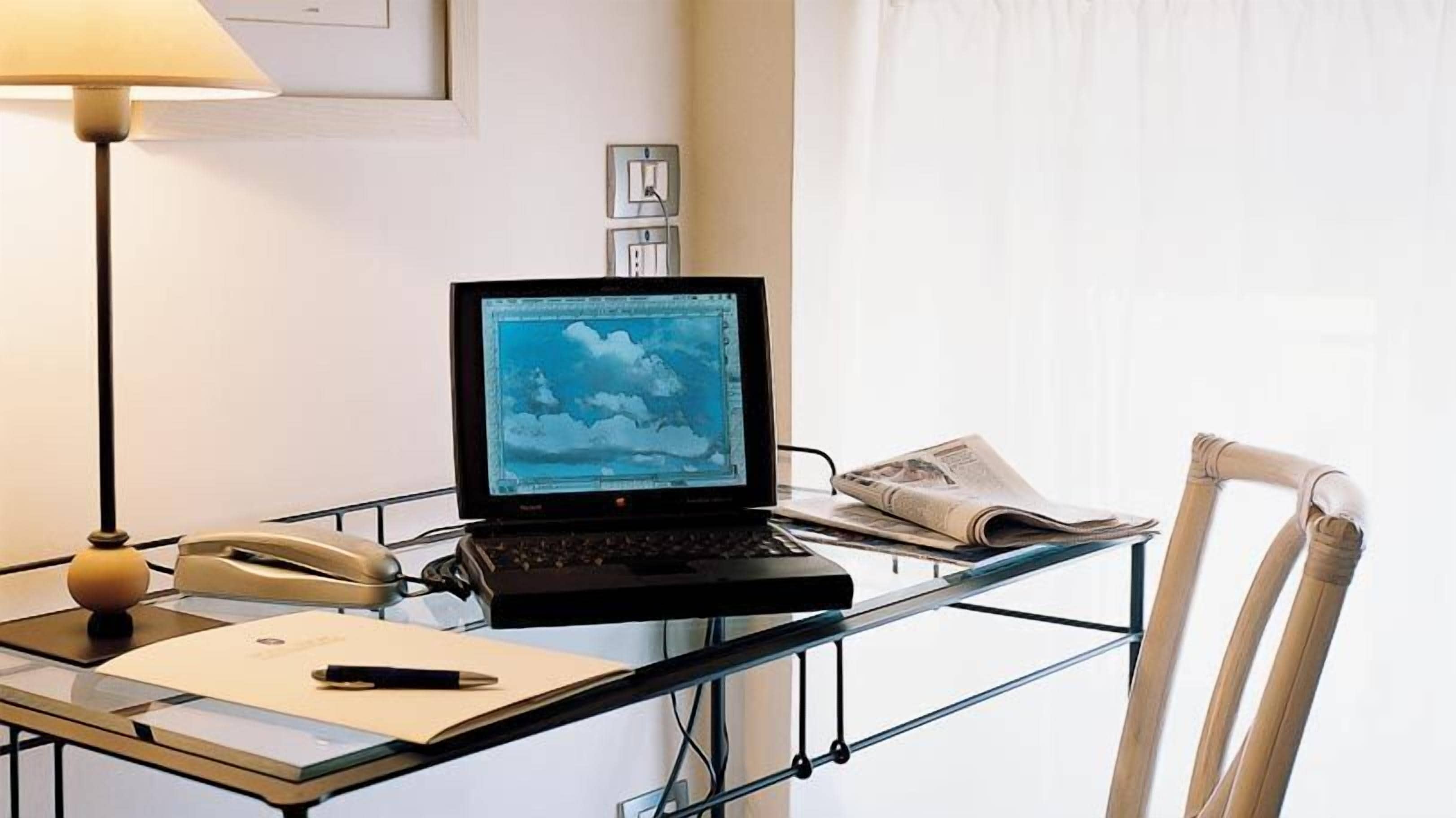 junior suite | in-room business centre