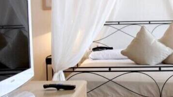 Junior-Suite | Minibar, Zimmersafe, Schreibtisch, schallisolierte Zimmer