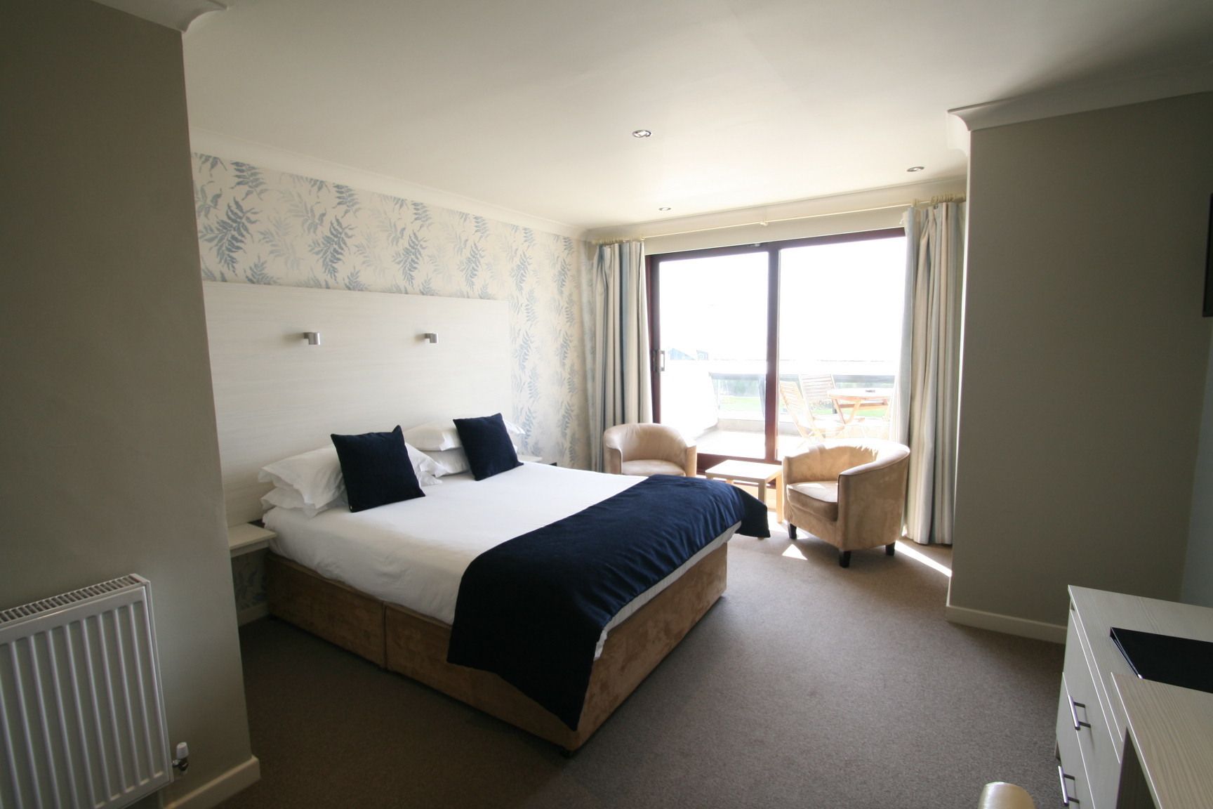 Familienzimmer, Balkon, Meerblick (Bed type not guaranteed) | Bügeleisen/Bügelbrett, Internetzugang, Bettwäsche, Rollstuhlgeeignet