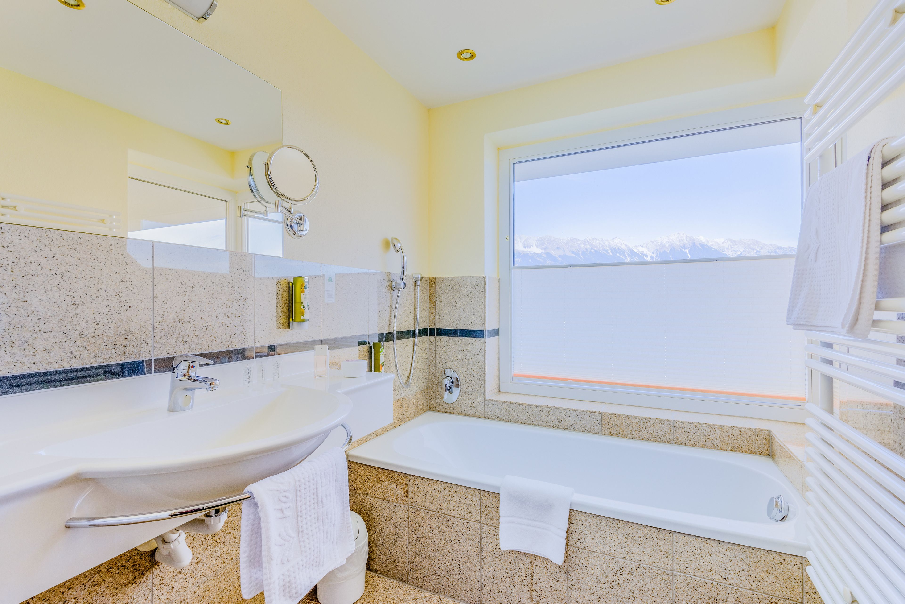 suite, balcony (edelweiss) | bathroom | combined shower/bathtub, hair dryer, bathrobes, towels