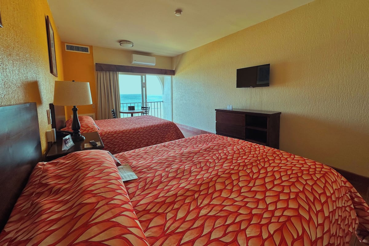 Standard Oceanfront Room Coronado Tower | WiFi (無料)、ベッドシーツ