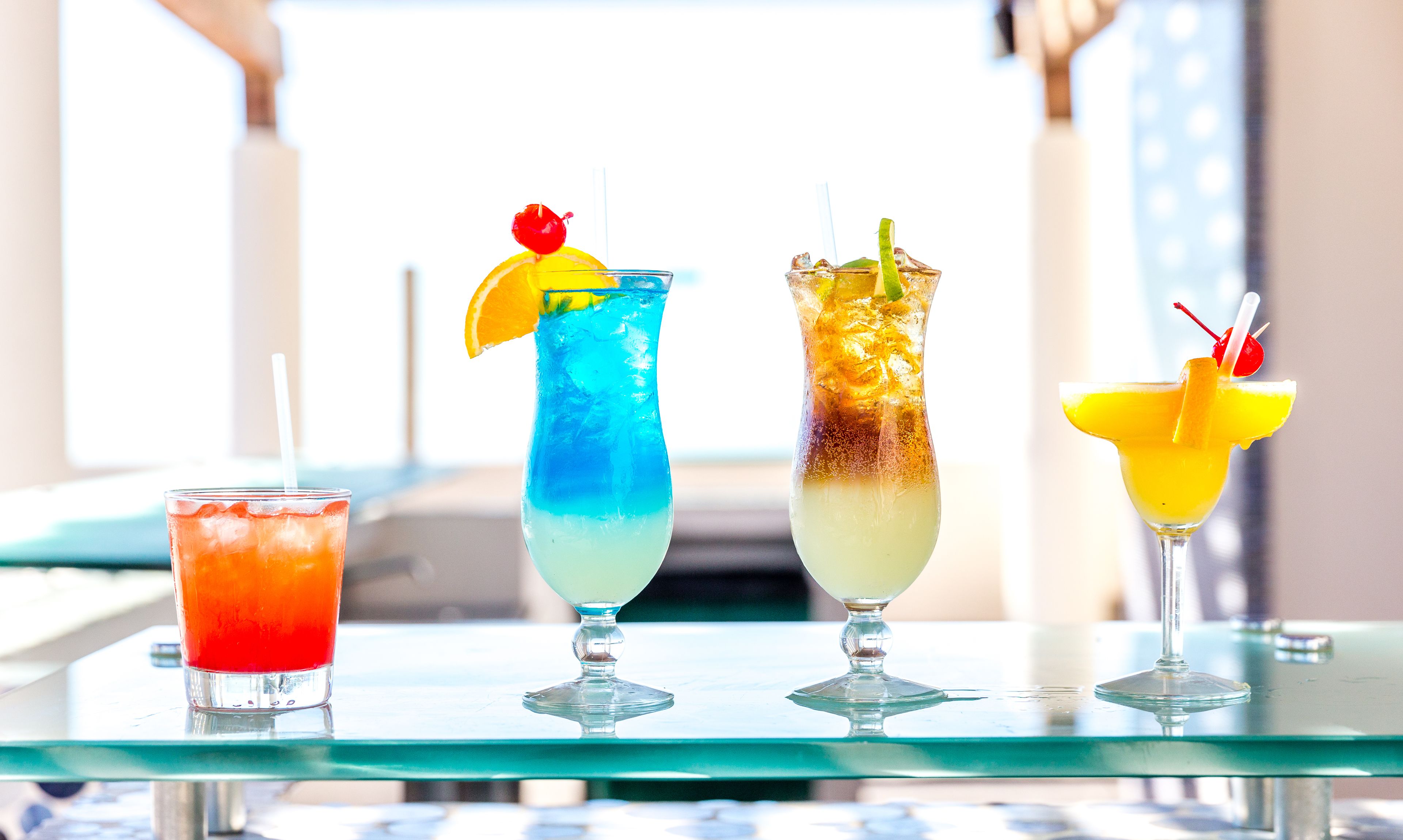 Poolside bar