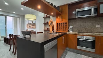 Beach Master Suite Pacifico Tower | 1 bedroom, free WiFi, bed sheets