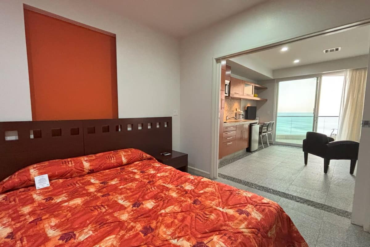 Beach Grand Suite Pacifico Tower | WiFi (無料)、ベッドシーツ
