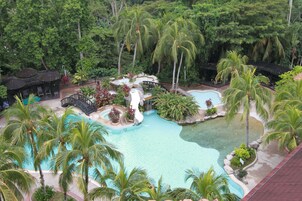Outdoor pool, sun loungers