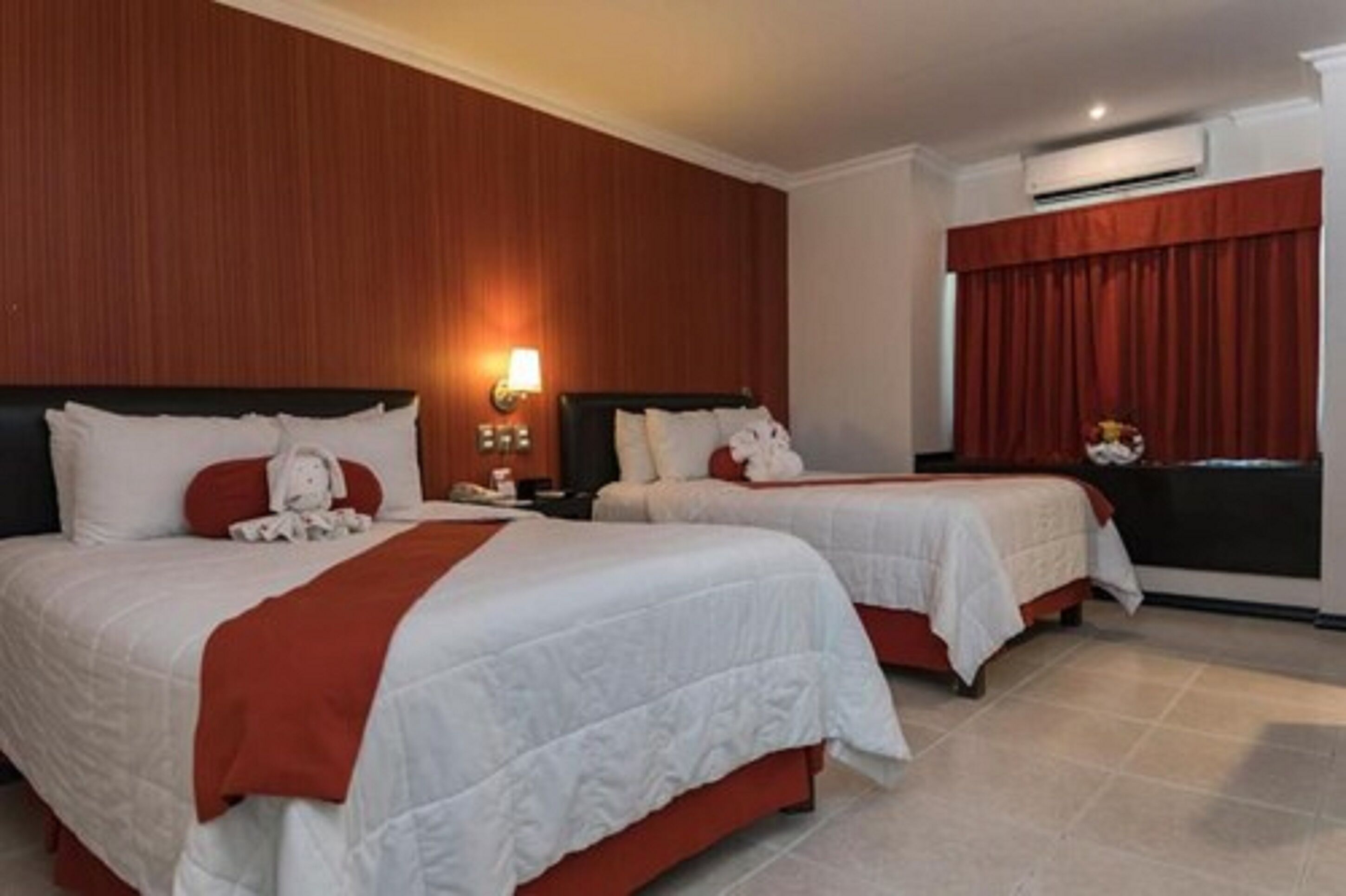 1 bedroom, premium bedding, down duvets, in-room safe