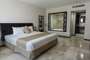 Presidential Room | Premium bedding, down duvets, in-room safe, desk - Ocean View Hotel (Campeche)