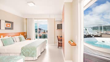 Junior-Suite, Whirlpool | 1 Schlafzimmer, Minibar, Zimmersafe, kostenloses WLAN