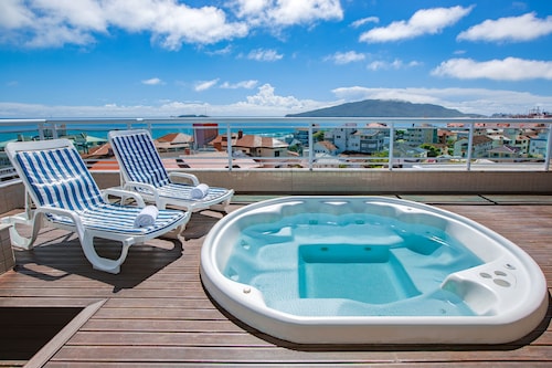 Oceania Park Hotel Spa & Convention Center by RB Hotelaria