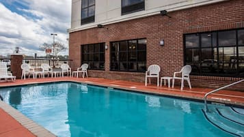 Seasonal outdoor pool