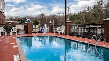 Seasonal outdoor pool