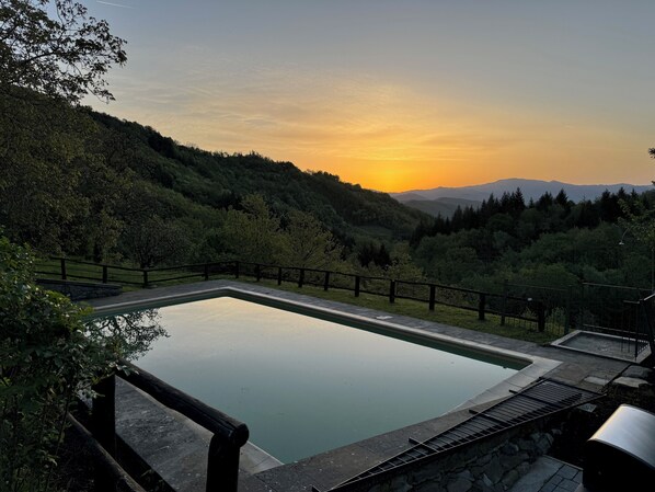 Seasonal outdoor pool, open 9:00 AM to 6:00 PM, sun loungers