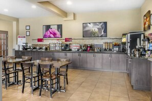 Free daily full breakfast 