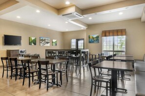 Free daily full breakfast 