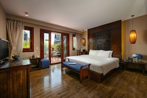 Luxe beddengoed, pillowtop-bedden, een minibar, een kluis op de kamer