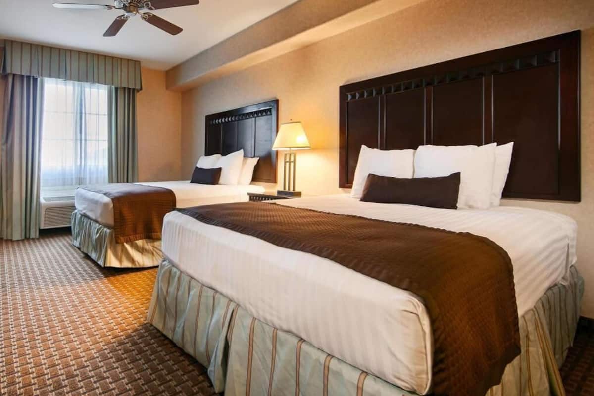 In-room safe, individually decorated, individually furnished, desk