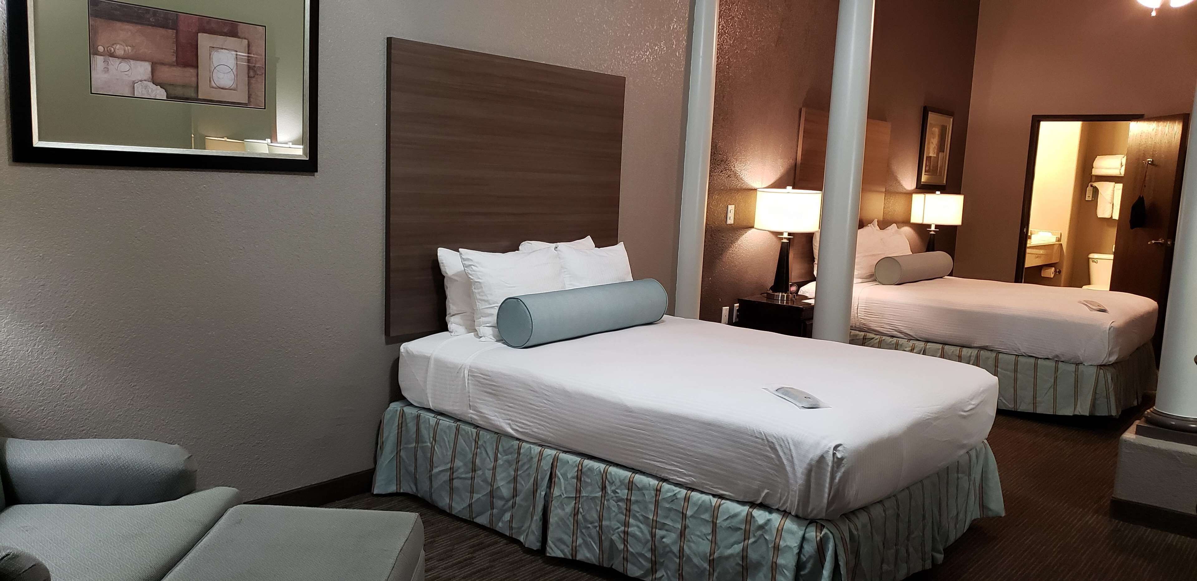 in-room safe, individually decorated, individually furnished, desk