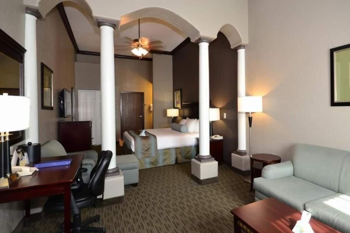 In-room safe, individually decorated, individually furnished, desk
