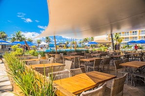 Café da manhã, almoço e jantar
