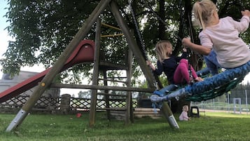 Área de juegos infantiles al aire libre