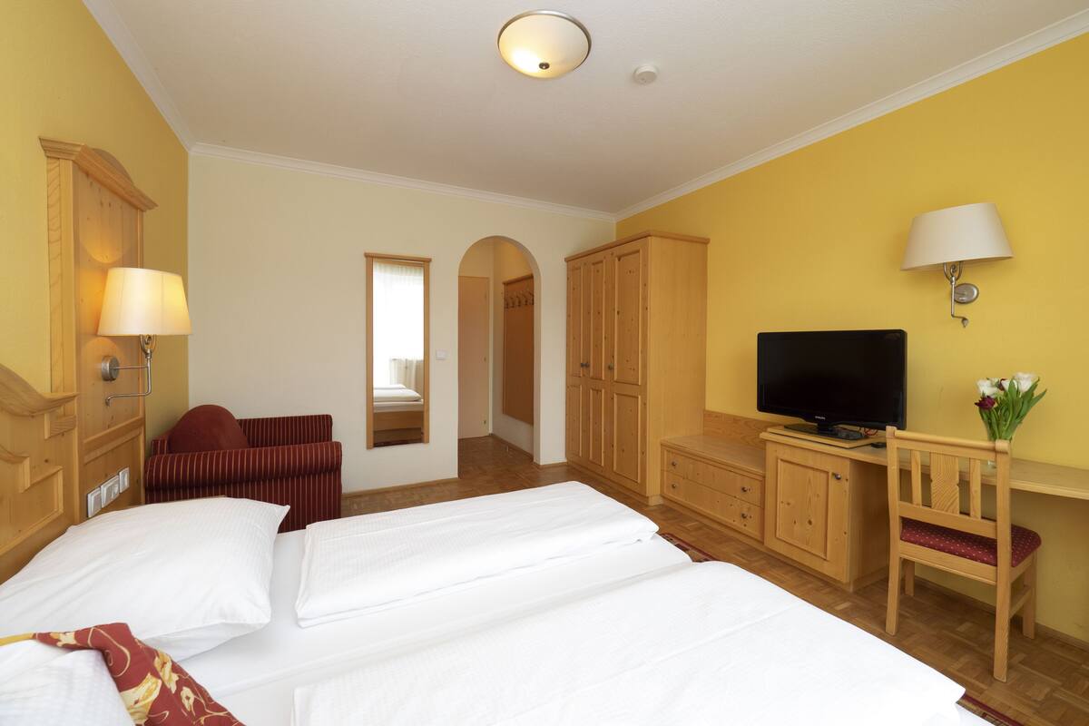 double room, balcony | premium bedding, pillow-top beds, in-room safe, individually furnished