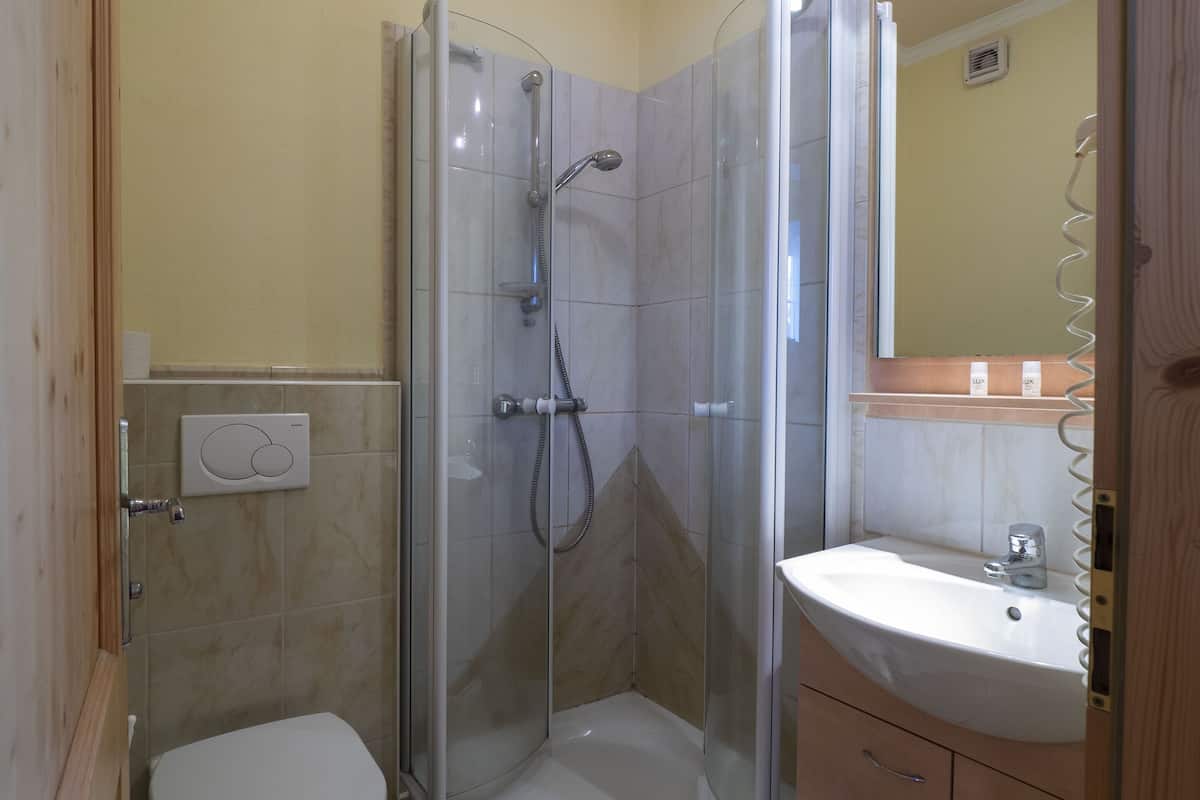 double room, balcony | bathroom | shower, free toiletries, hair dryer, bathrobes