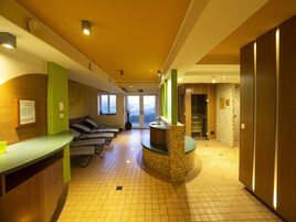 Un sauna, baño turco, masajes