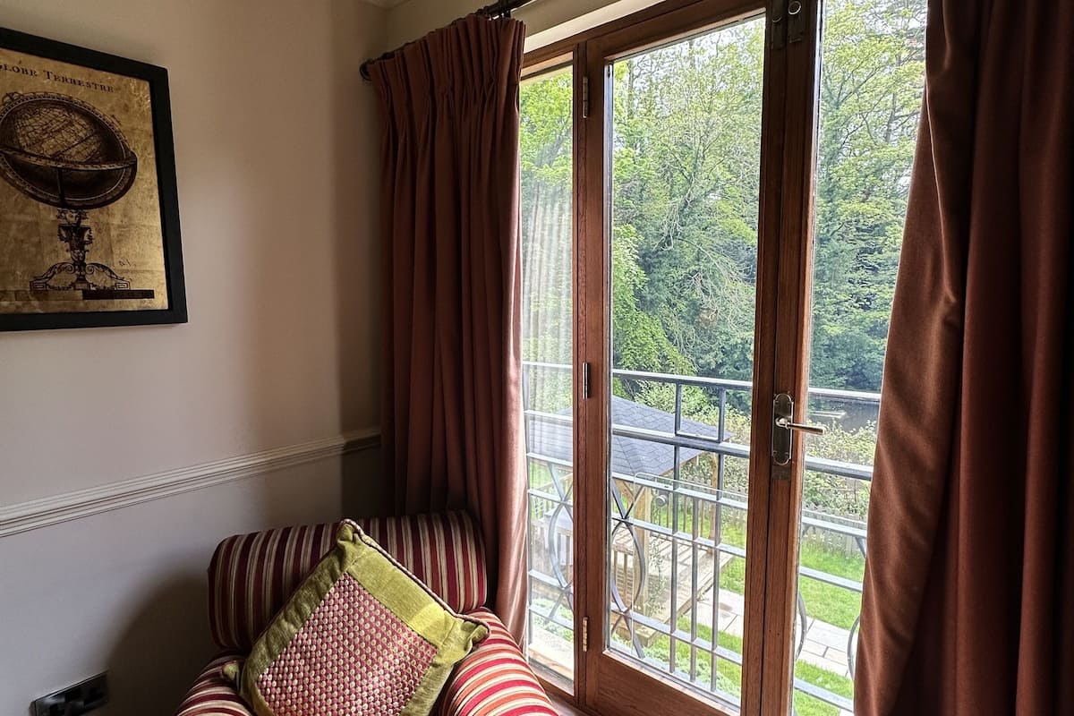 luxury double room | premium bedding, desk, iron/ironing board, free wifi