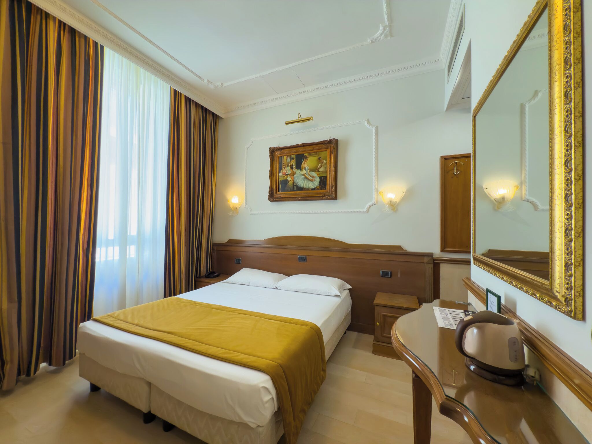 Literie de qualité supérieure, minibar, coffres-forts dans les chambres