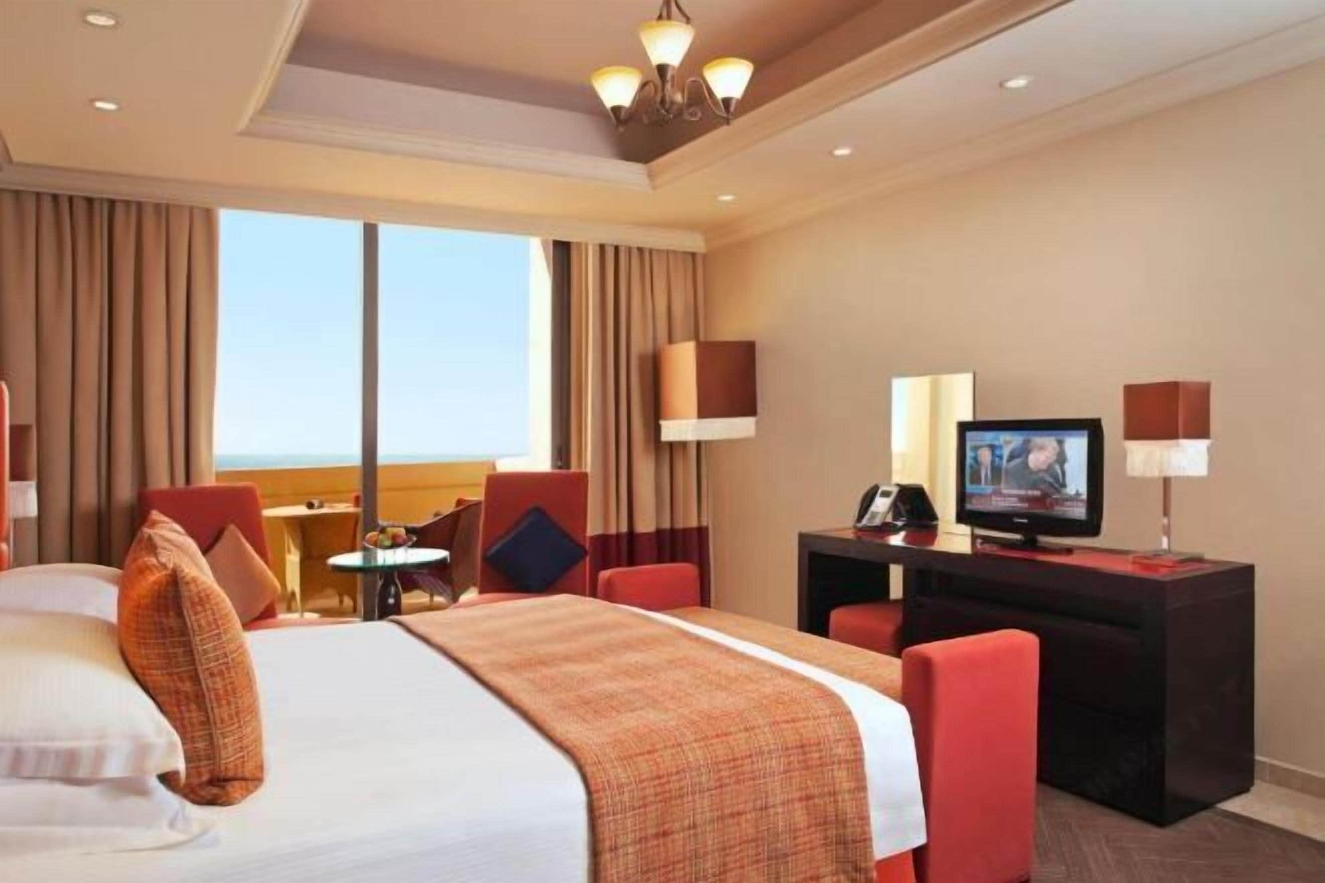 Minibar, in-room safe, desk, laptop workspace